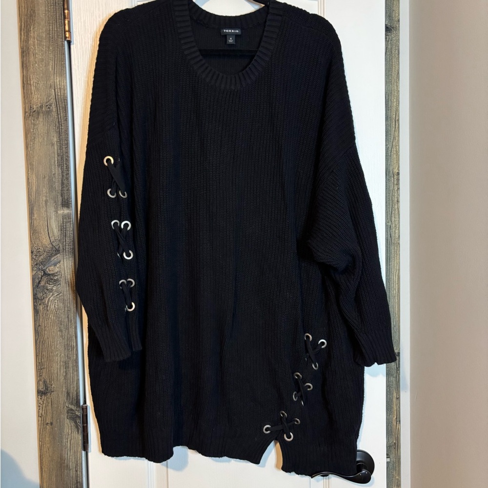 torrid size 4 Black Lace-Up Ribbed Crewneck Sweater